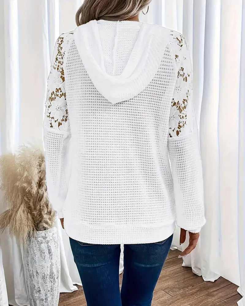 ALESSIA | Swobodna Koronkowa Bluza z Kapturem i Dekoltem V