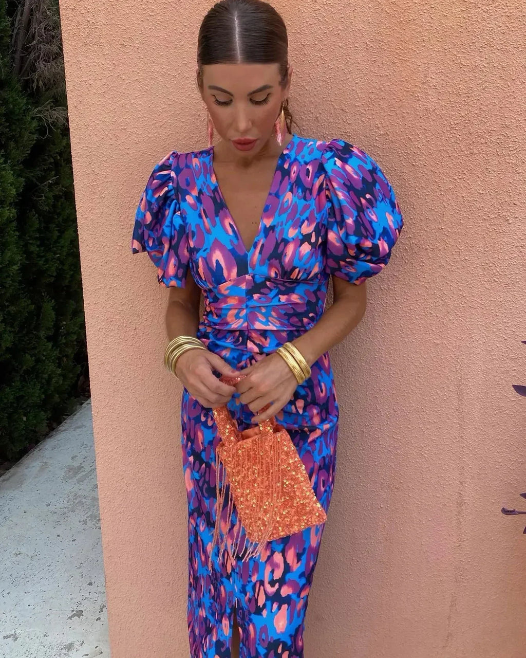 SIMONA | Sukienka elegancka z dekoltem w serek i bufkami